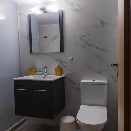 Adorable 2 Bedroom Apartment Close To Ancient Athens City Center 雅典 Exterior photo