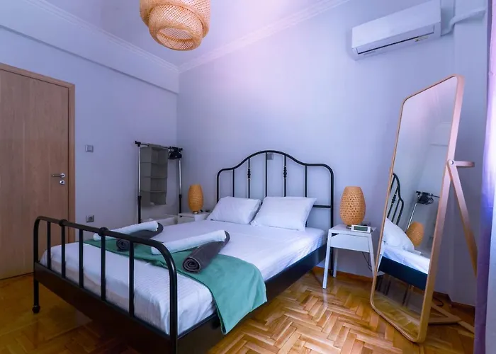Adorable 2 Bedroom Apartment Close To Ancient Athens City Center