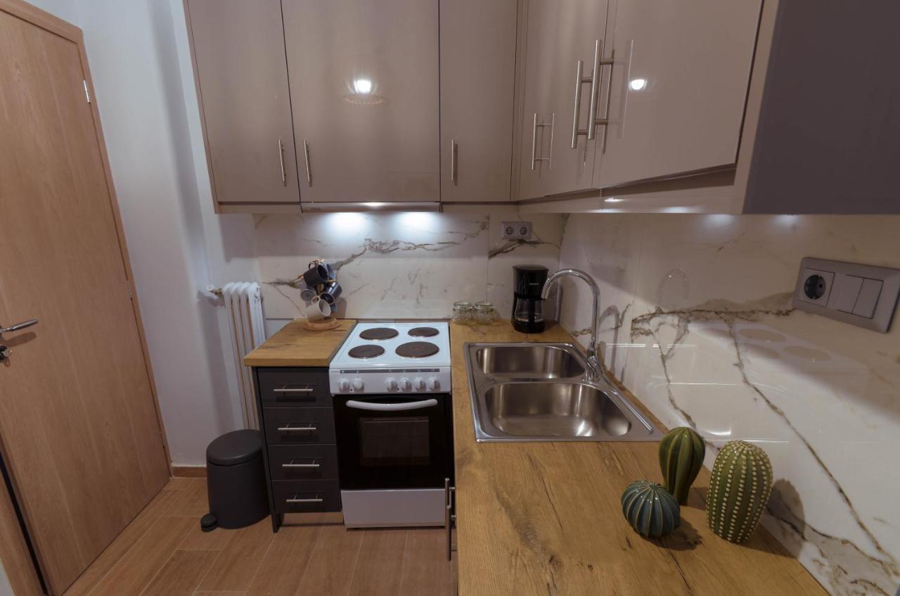 Adorable 2 Bedroom Close To Ancient Center Apartment